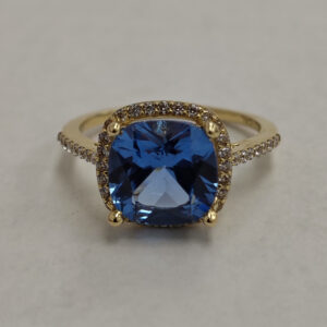 10K Yellow Gold Blue Stone Ring