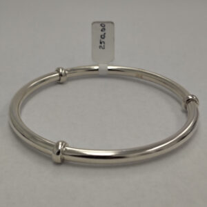 925 Silver Bangle with Ilde Inside