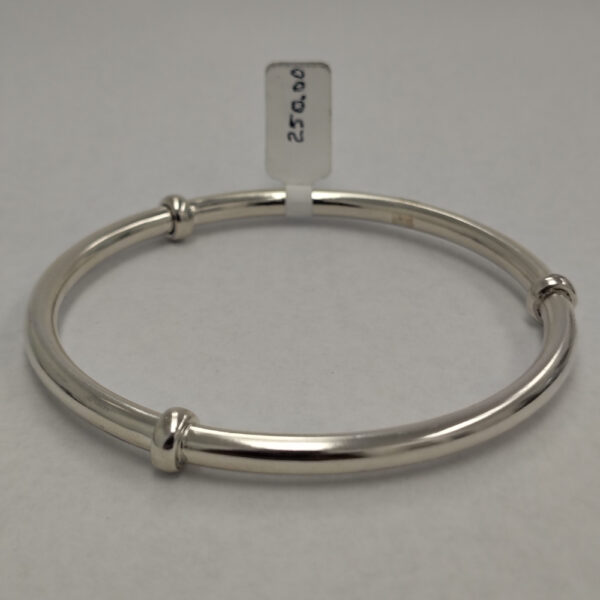 925 Silver Bangle with Ilde Inside